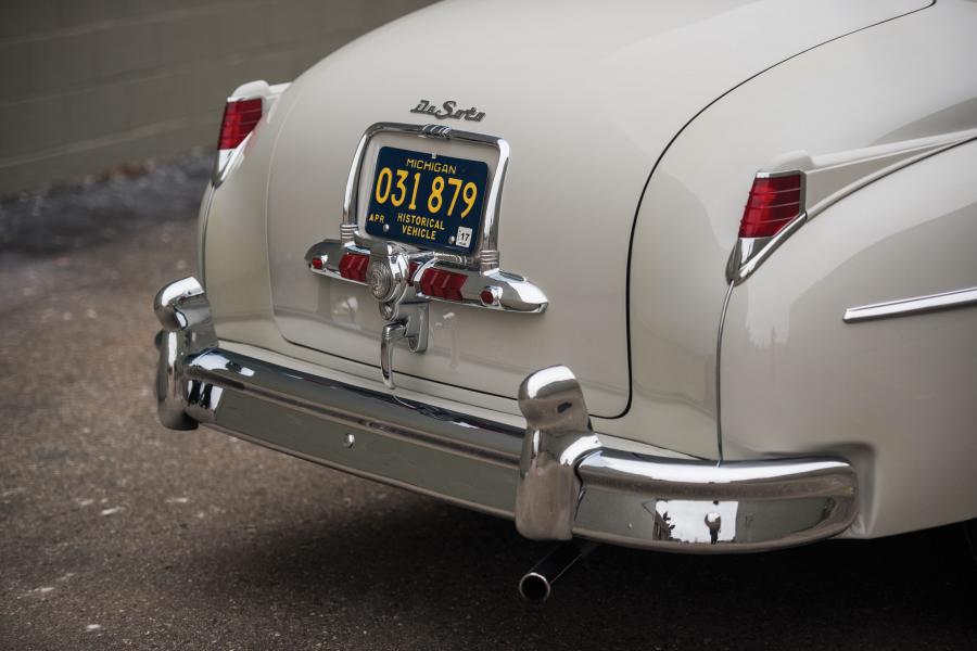 Детали экстерьера DeSoto Custom Convertible (S13-2) 1949 года  (фото 10 из 35)